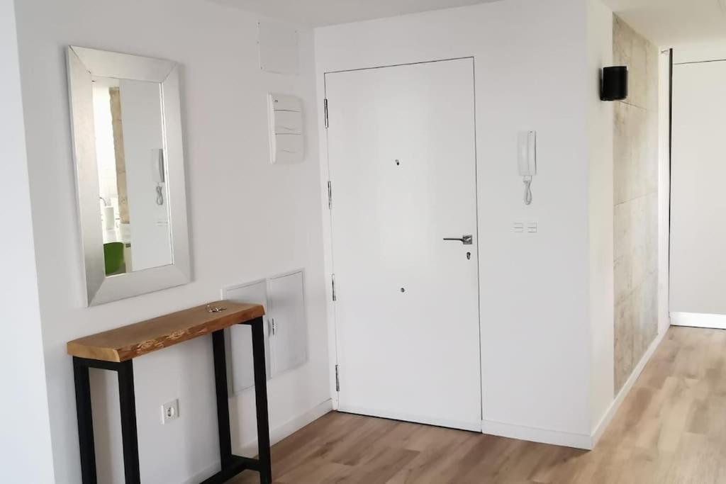 Lujoso Apartamento En Primera Linea De Playa Alicante Bagian luar foto